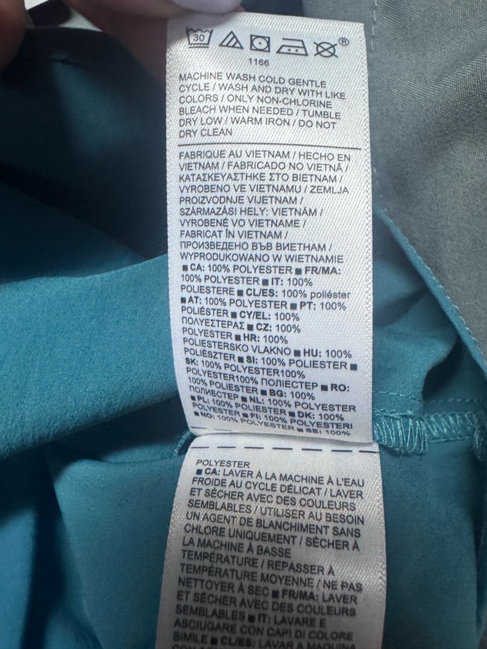 NWT Athleta Levitate Poplin Tank Blue 3X Oversized Button Front Cinch Waist Top - Picture 8 of 8